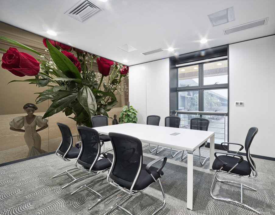 Dinner Table Roses Wall Printing